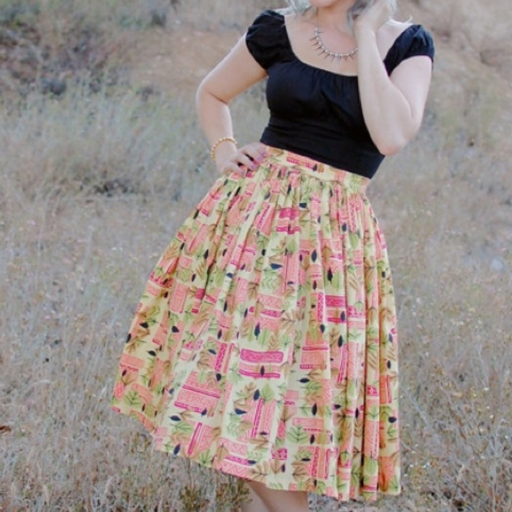 PUG Pinup Couture Jenny Skirt in Novelty Yellow Tiki Print - Size XL